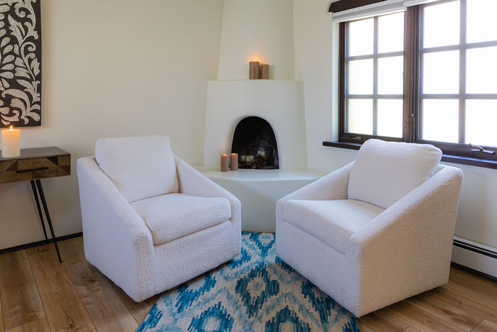 La Vida Treatment Room with Chairs and Fireplace